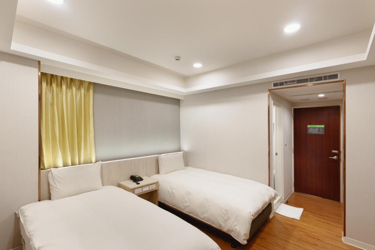 טאיצ'ונג Kiwi Express Hotel - Zhongqing מראה חיצוני תמונה